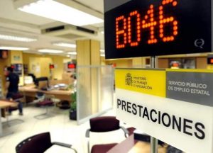 PUEDO VIAJAR MIENTRAS COBRO EL PARO O ALGUNA PRESTACION