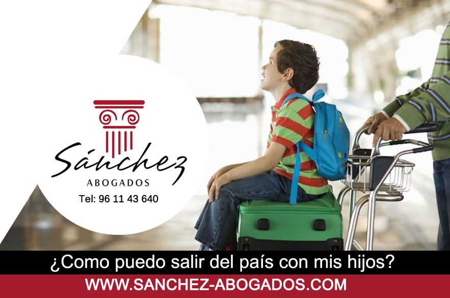 Como puedo salir del país con mis hijos